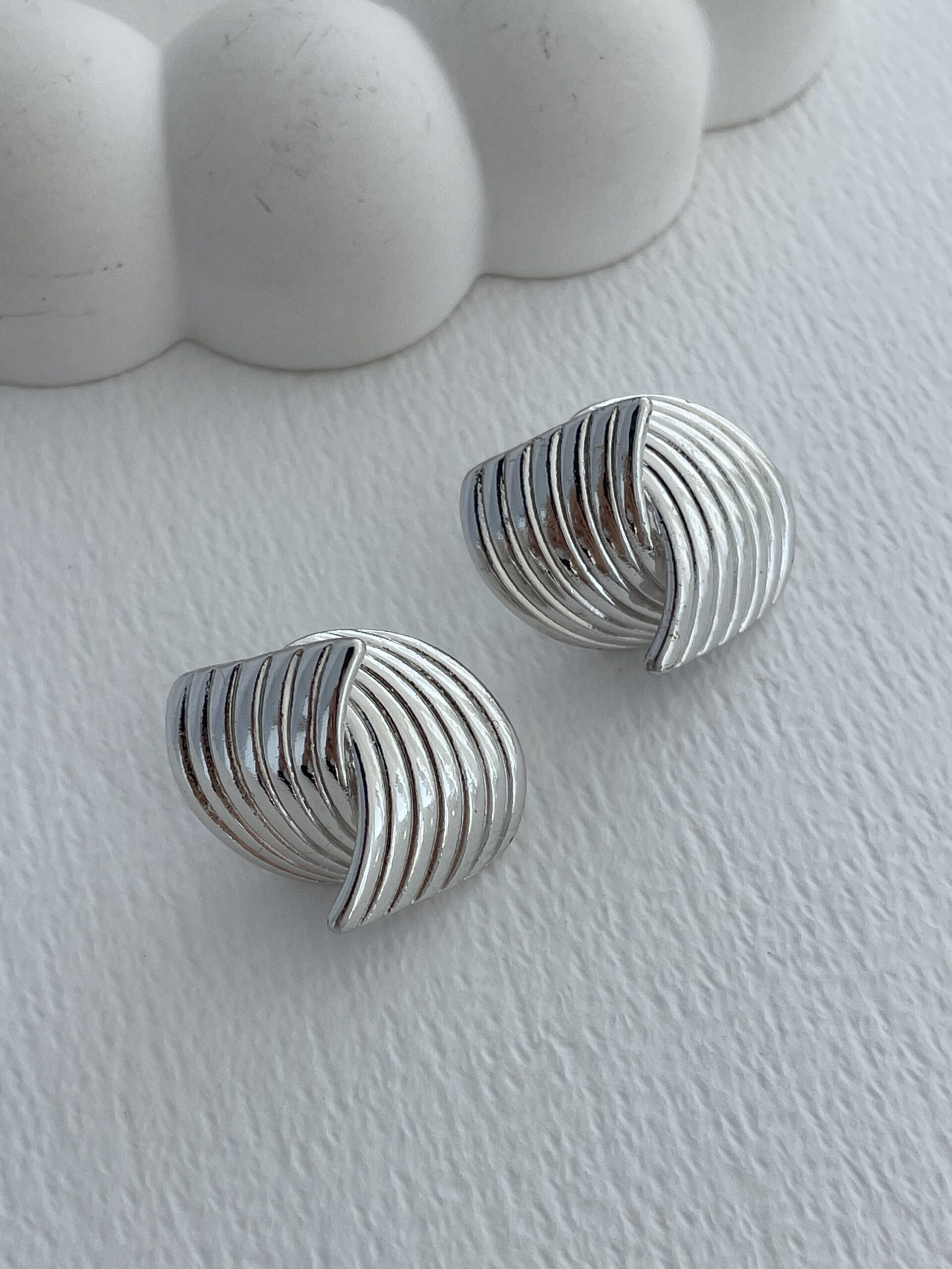 img_3175-2 Özel Seri Tırtık Model X Tasarım Gümüş Küpe