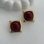 Özel Seri Kare Tasarım Bordo Top Detay Gold Küpe