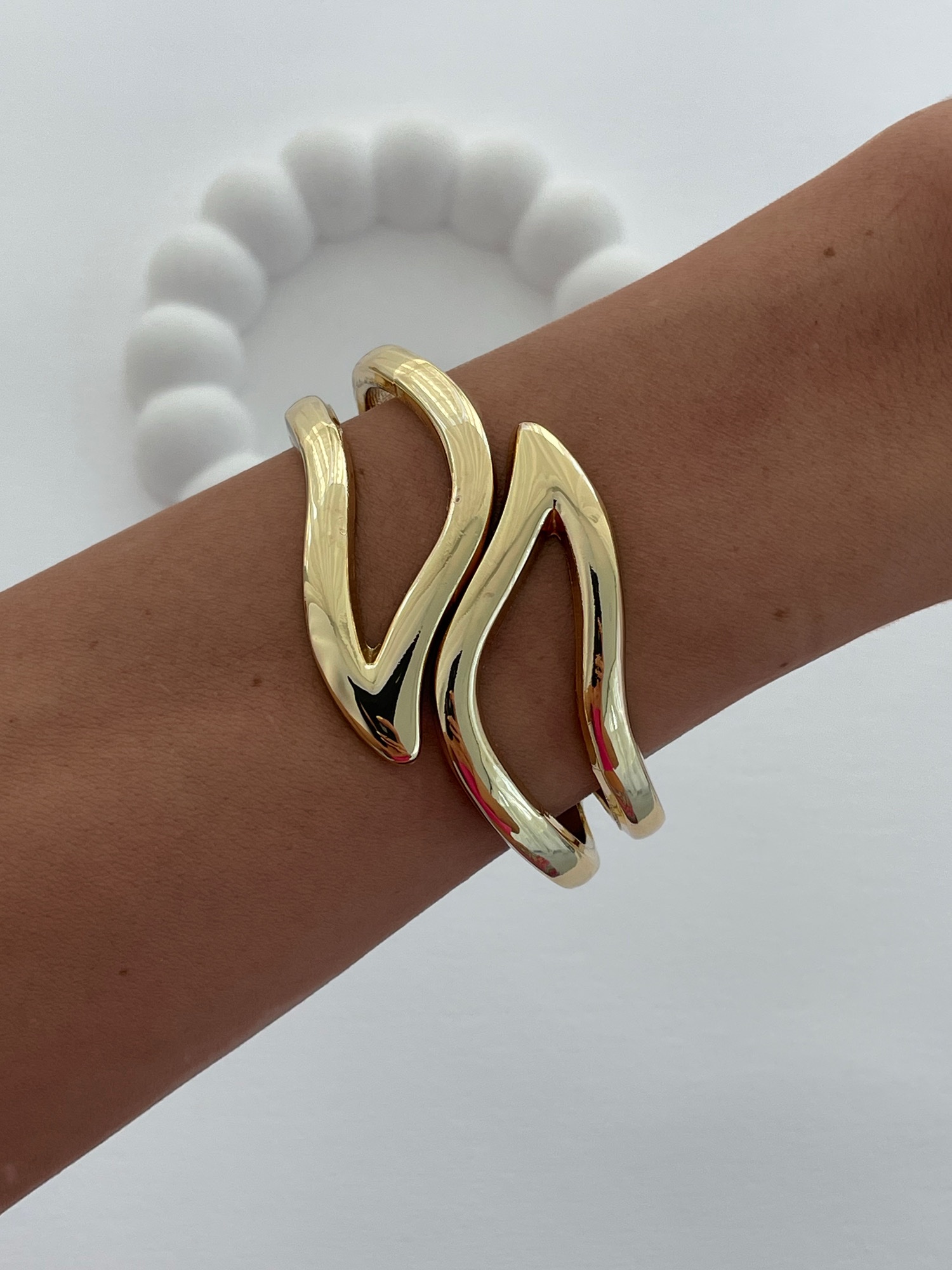 img_1654-2 Özel Seri İçi Boş Damla Tasarım Gold Kelepçe Bileklik