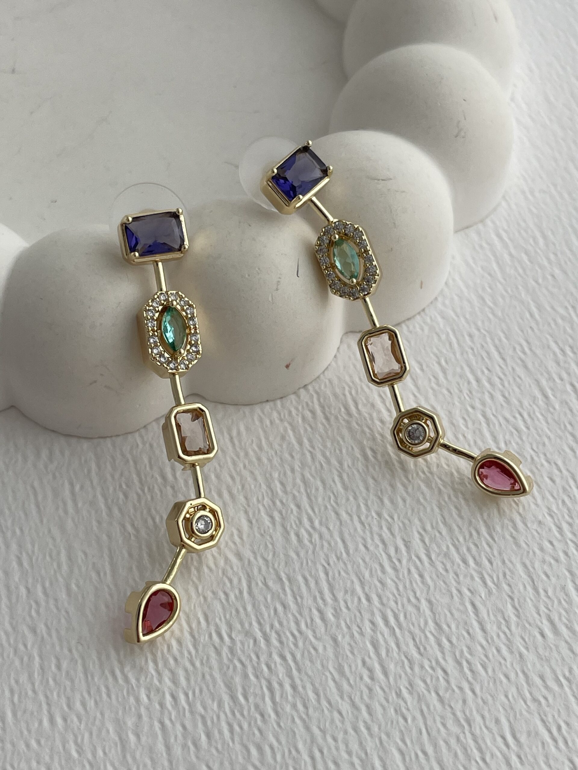 img_3767-3 Özel Seri Renkli Taş Geometrik Tasarım Gold Küpe