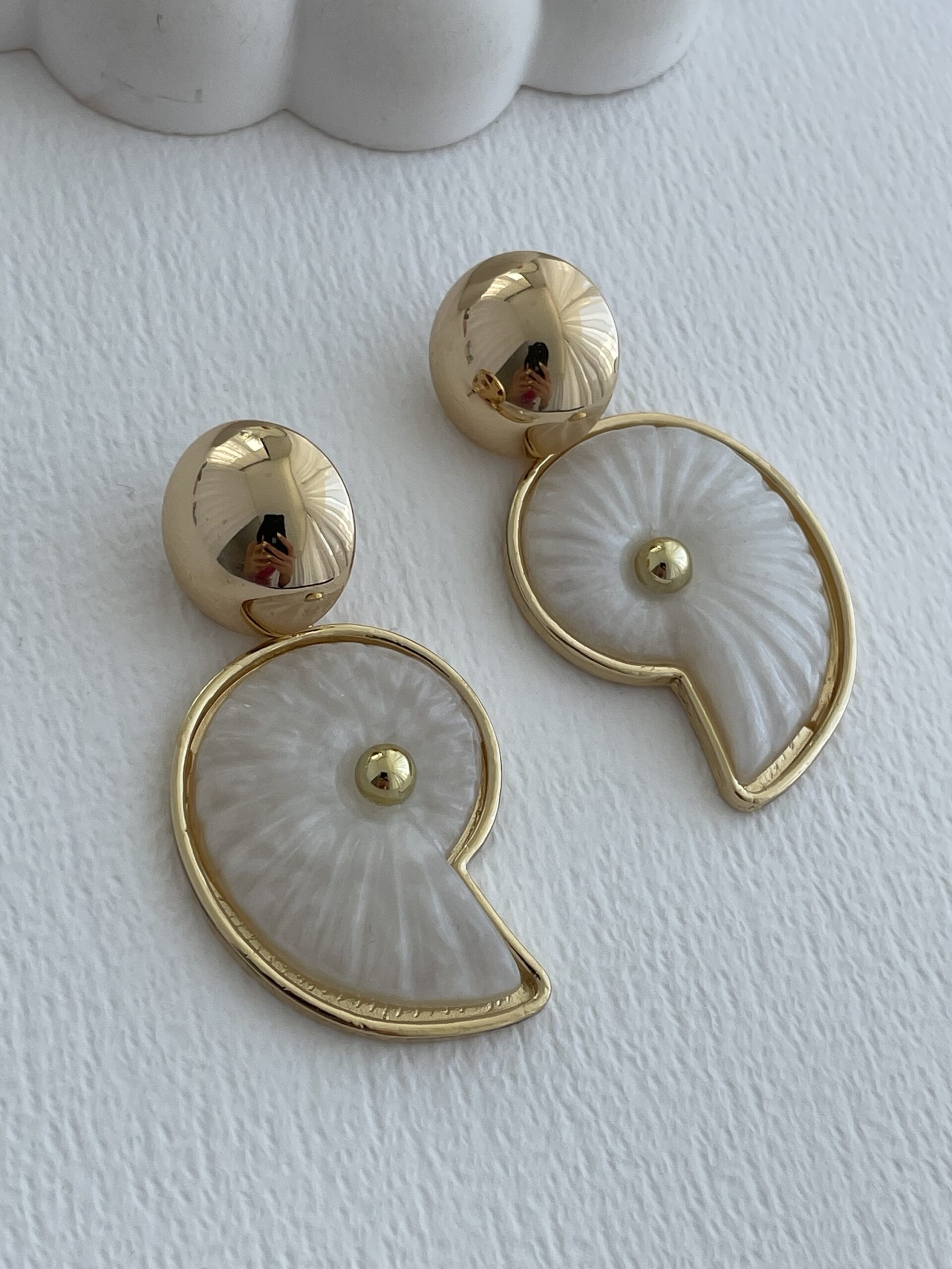 img_4069-2 Özel Seri Deniz Kabuğu Tasarım Beyaz Hawai Küpe