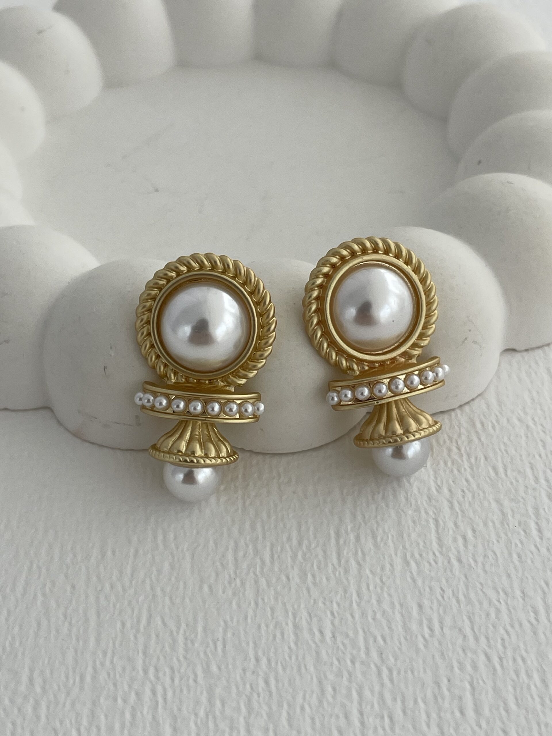 img_4924-2 Özel Seri Gold Vintage İnci Küpe