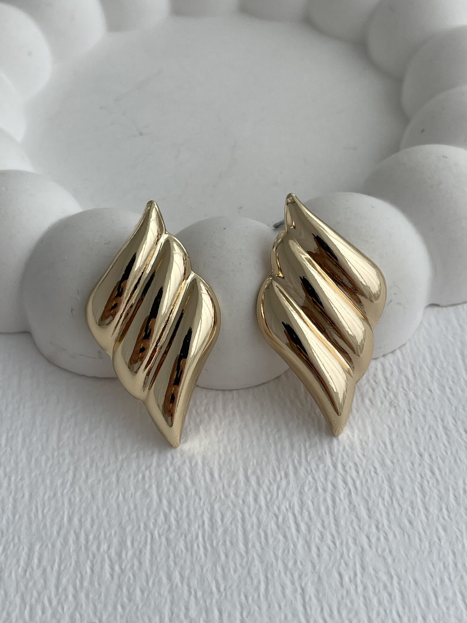 img_5043-2 Özel Seri Geometrik Yaprak Tasarım Gold Küpe