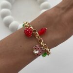 Özel Seri Çilek Renkli Taşlı Charm Gold Bileklik