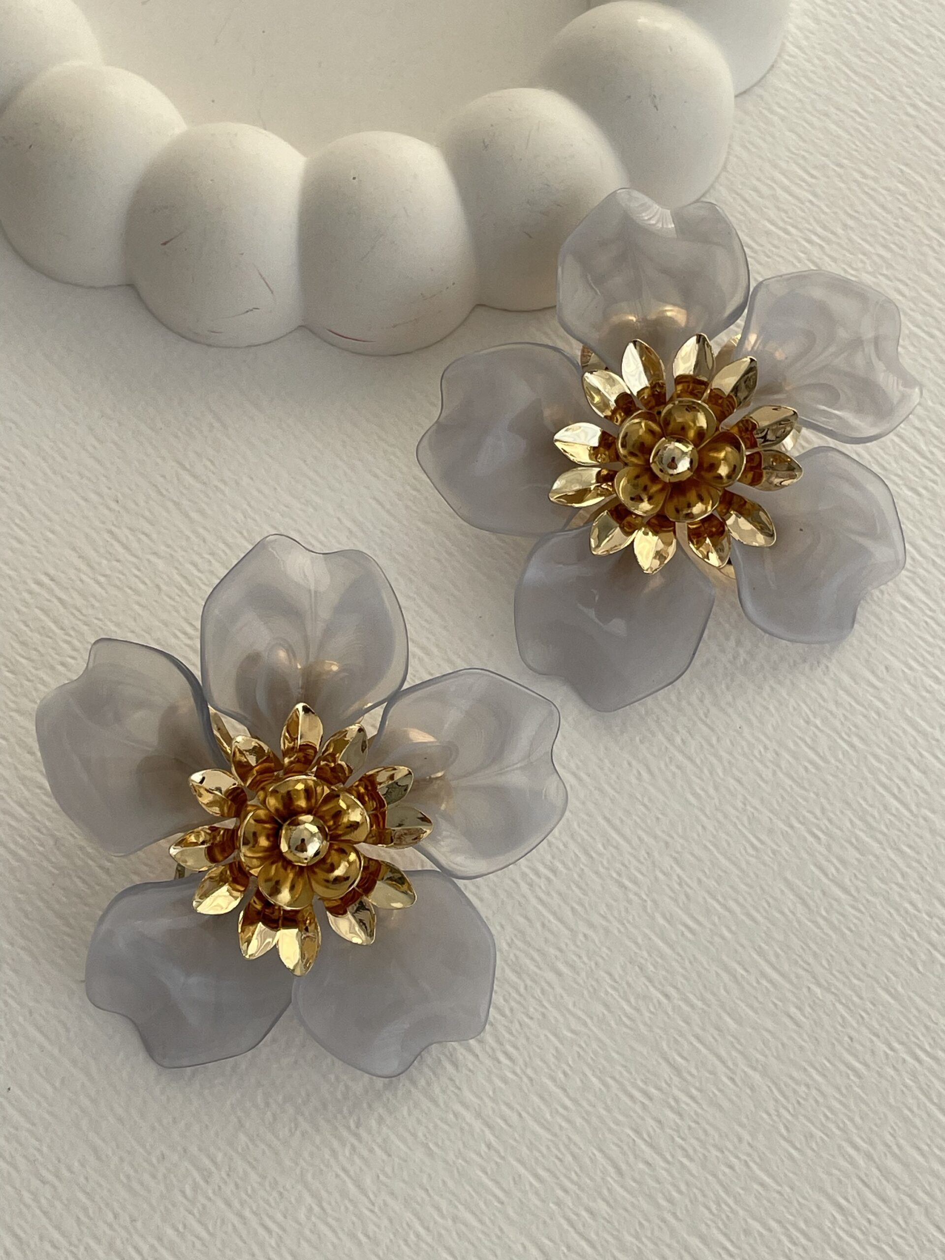 img_5780-4 Özel Seri Çiçek Tasarım Mavi-Gri Rainbow Gold Küpe