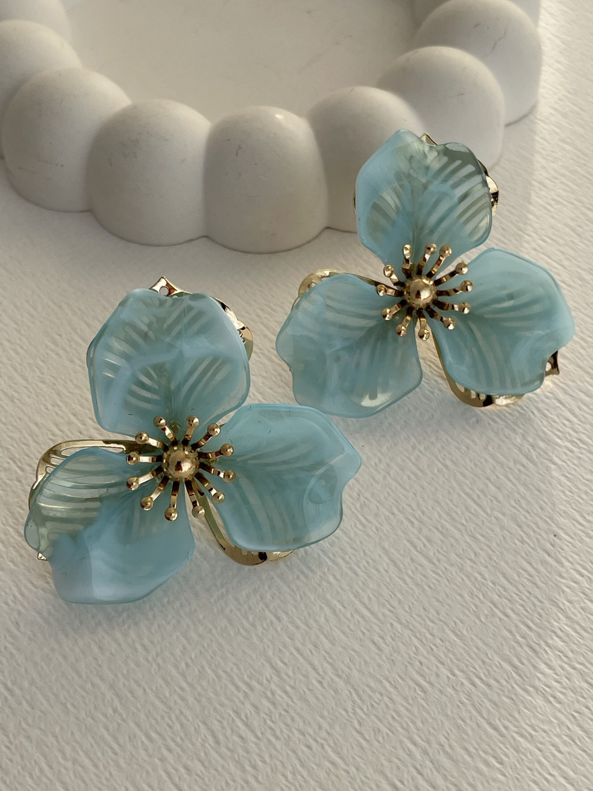 img_5794-2 Özel Seri Çiçek Tasarım Mavi Rainbow Gold Küpe