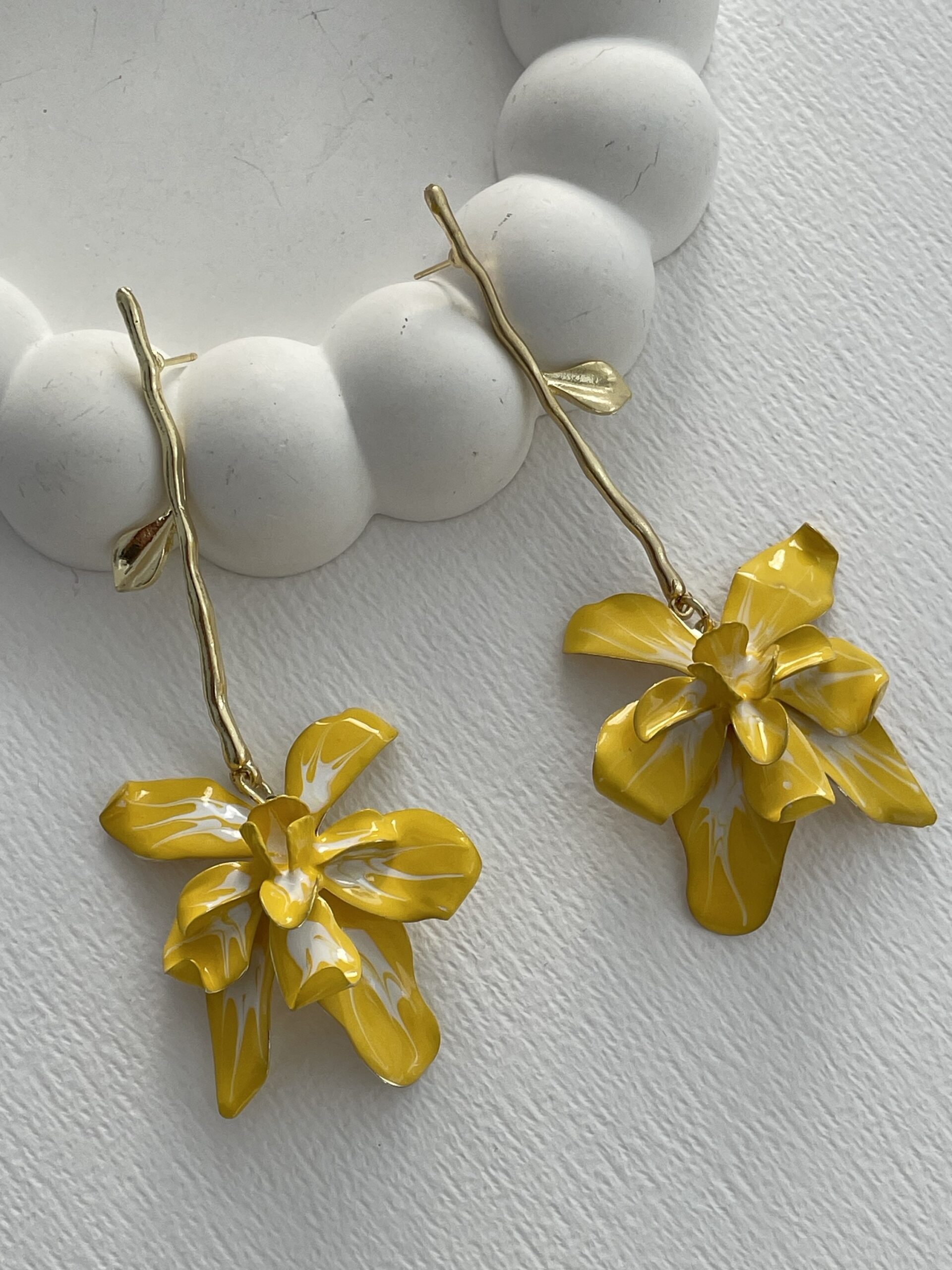 img_5809 Özel Seri Çiçek Tasarım Sarı Rainbow Gold Küpe