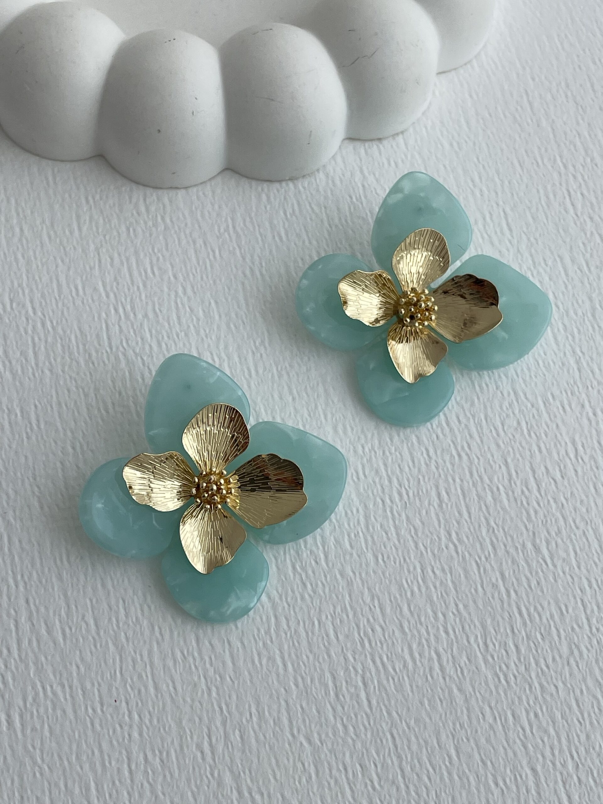 img_5850-2 Özel Seri Çiçek Tasarım Yeşil Rainbow Gold Küpe