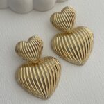 Özel Seri Tırtık Desen İkili Kalp Tasarım Gold Küpe