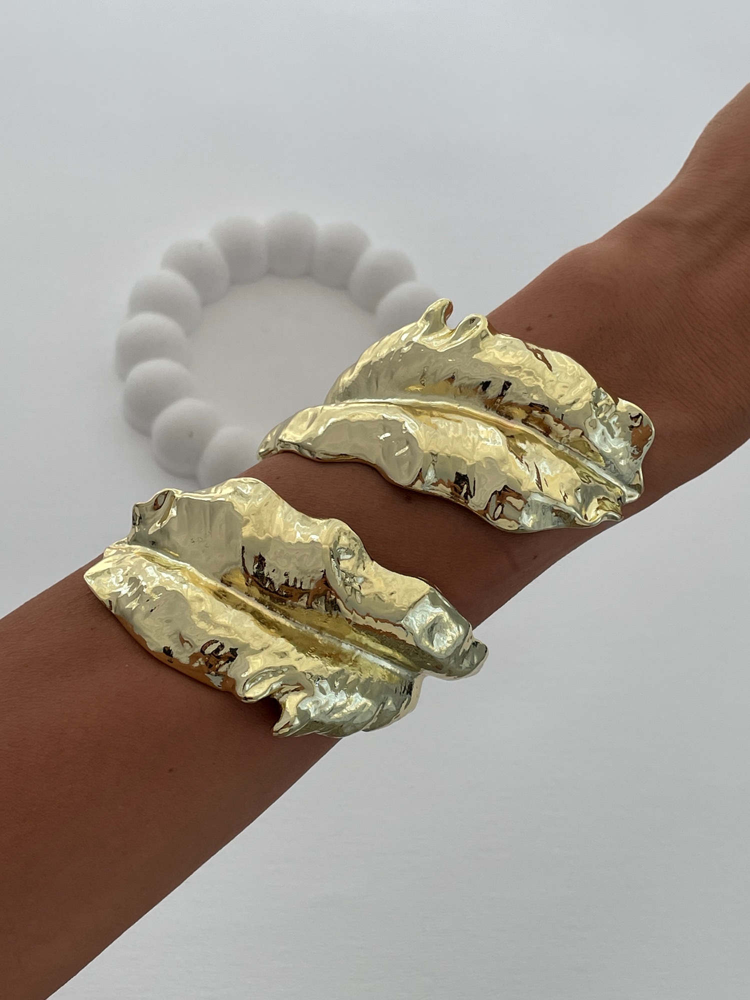 img_0696-3 Özel Seri ZR Sarmal Yaprak Tasarım Gold Kelepçe Bileklik