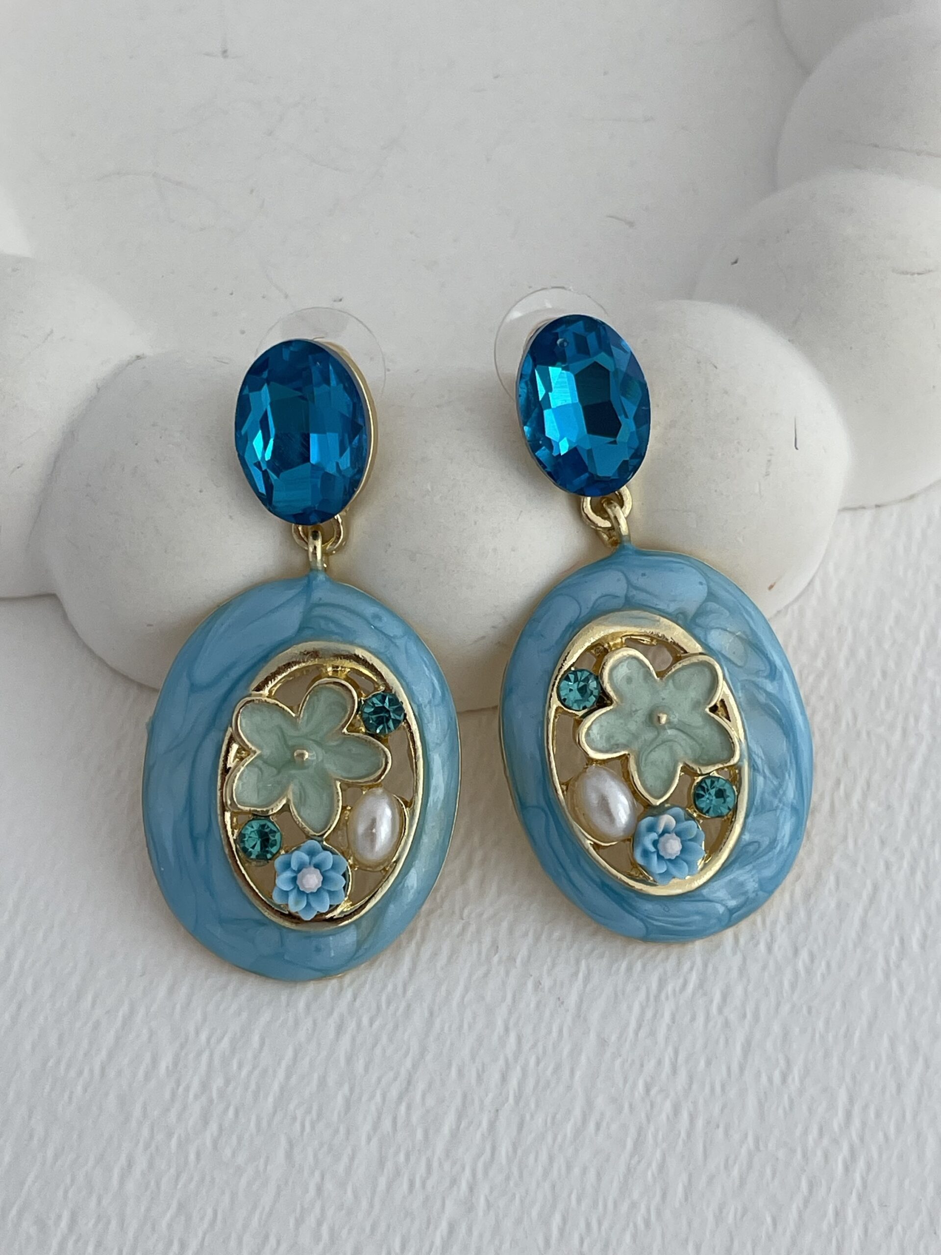 img_6744-2 Özel Seri Mavi Taş Oval Tasarım Gold Küpe