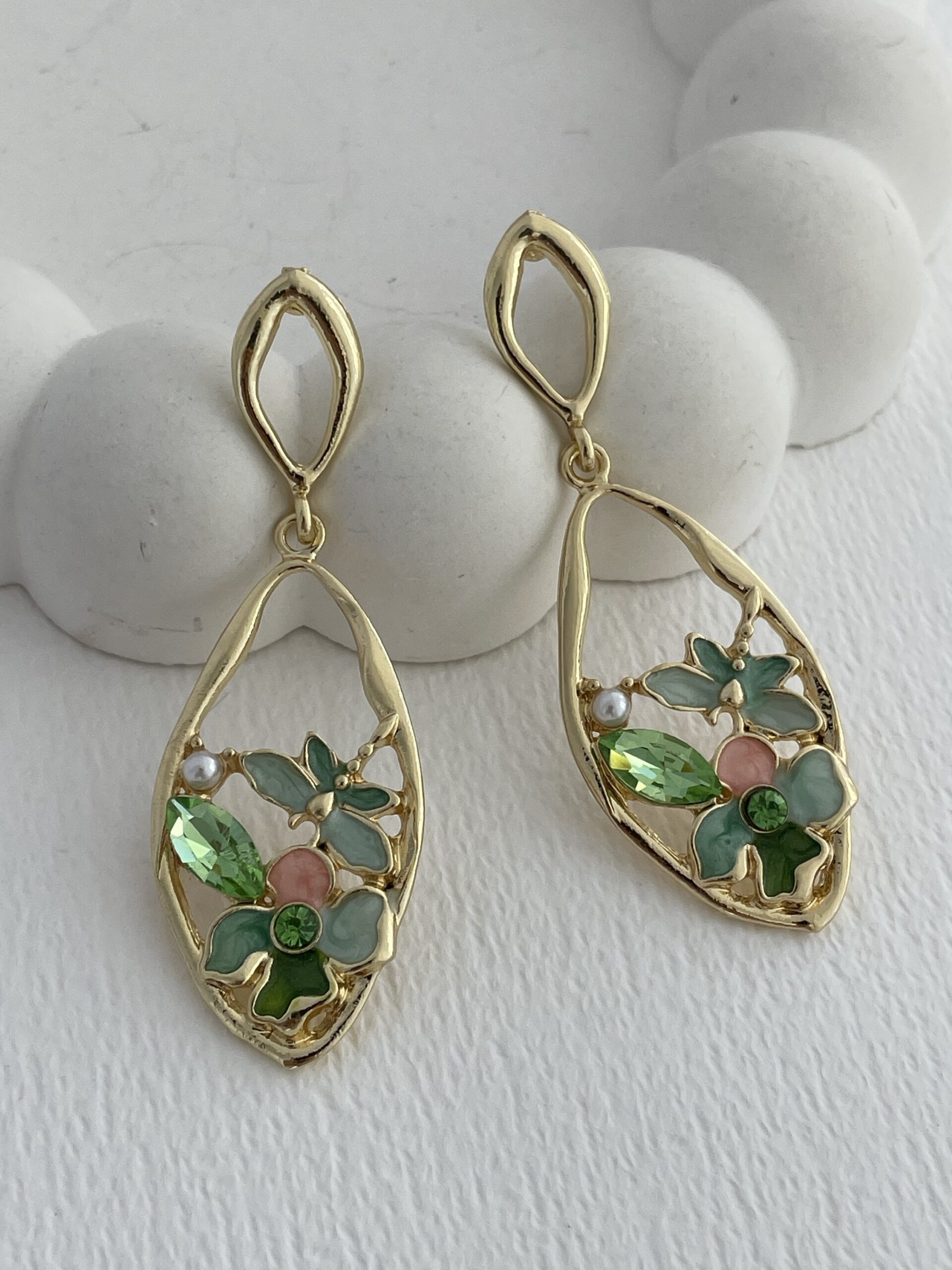 img_6759-2 Özel Seri Yeşil Taş Oval Tasarım Gold Küpe