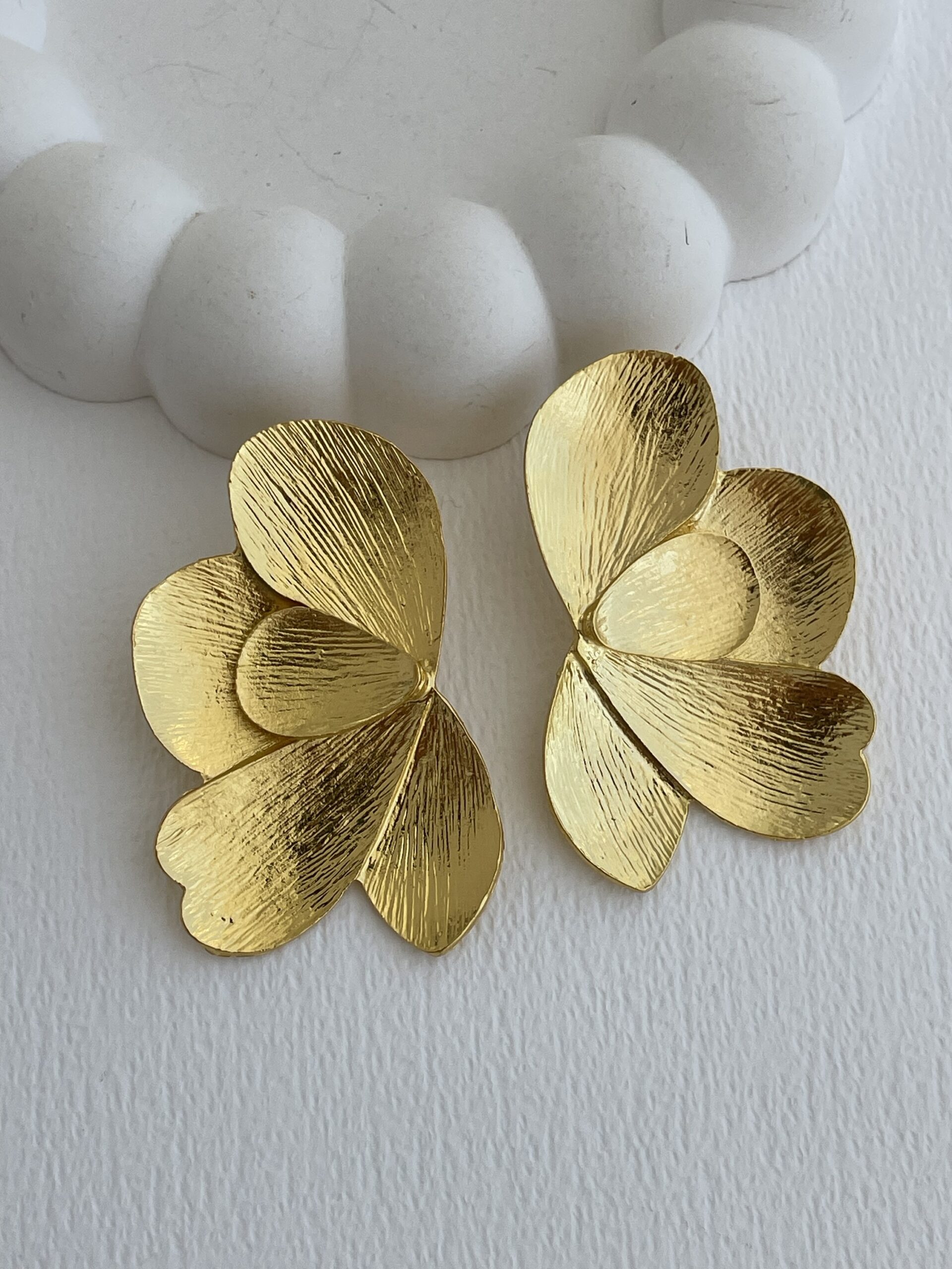 img_7025-3 Özel Seri Marka Model Üç Yaprak Gold Küpe