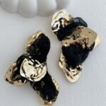 Özel Seri Siyah Tül Detay Yaprak Tasarım Gold Küpe