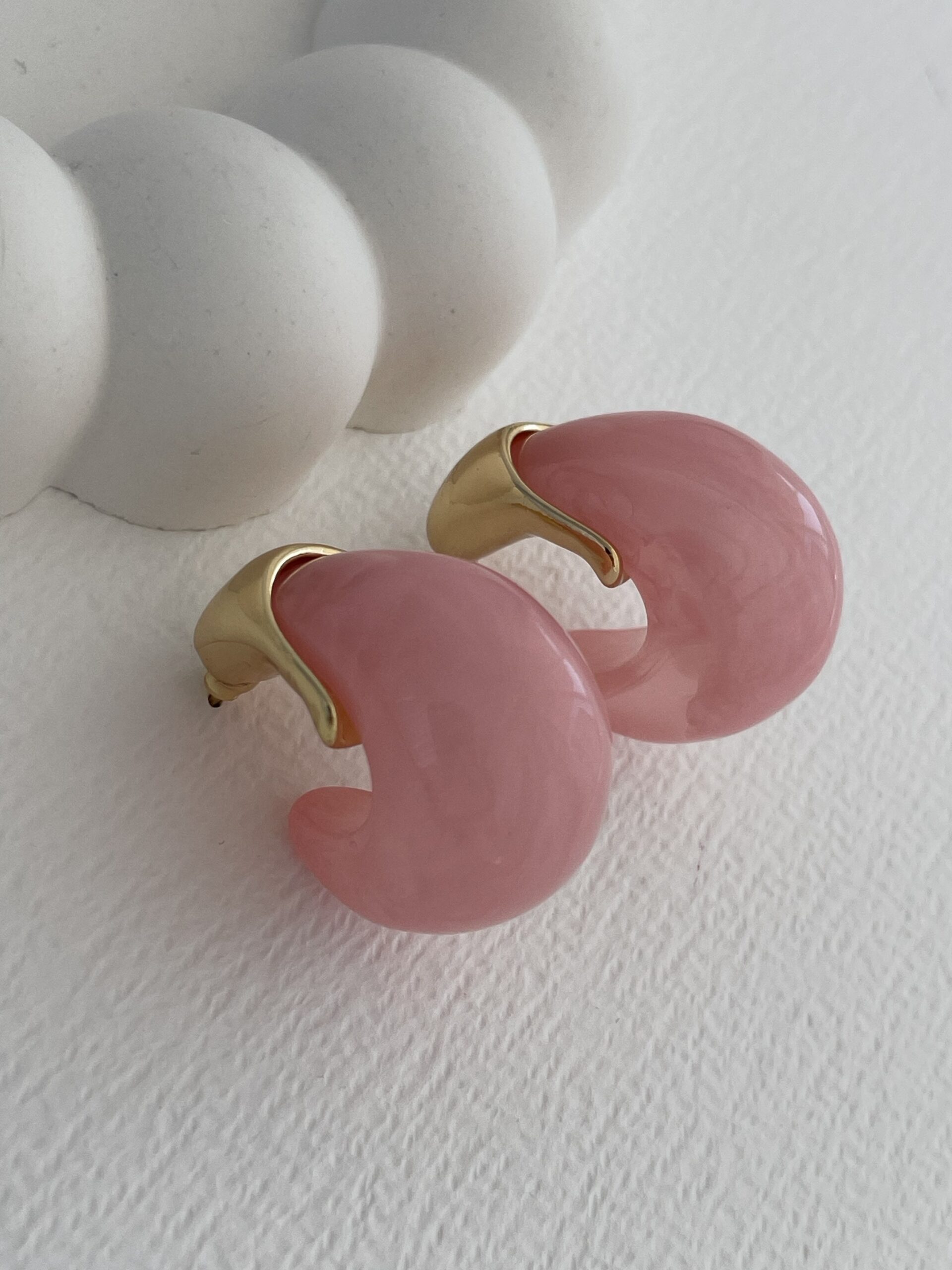 img_7675-2 Özel Seri Saydam Pembe Damla Tasarım Gold Detay Küpe