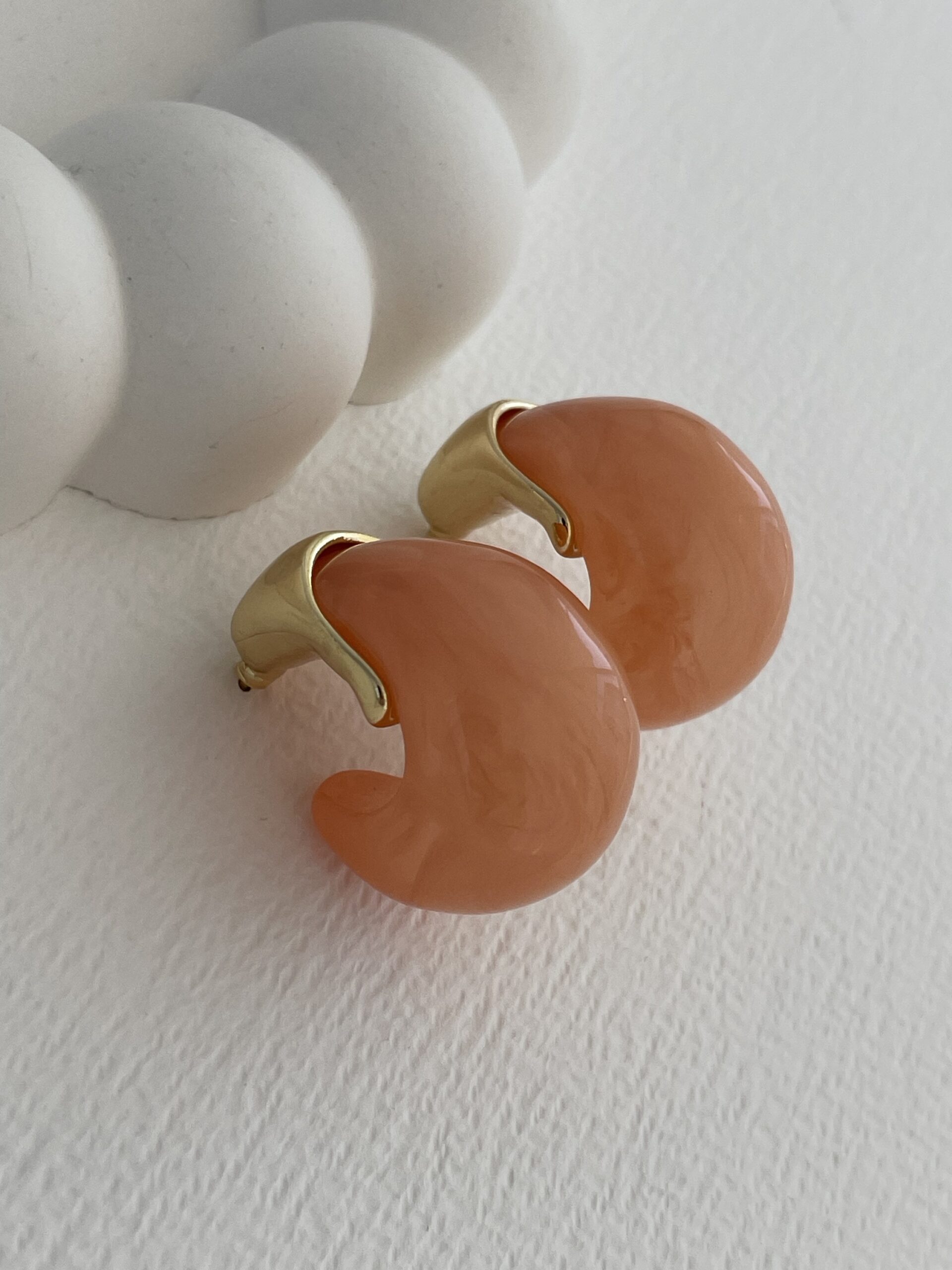 img_7680 Özel Seri Saydam Turuncu Damla Tasarım Gold Detay Küpe