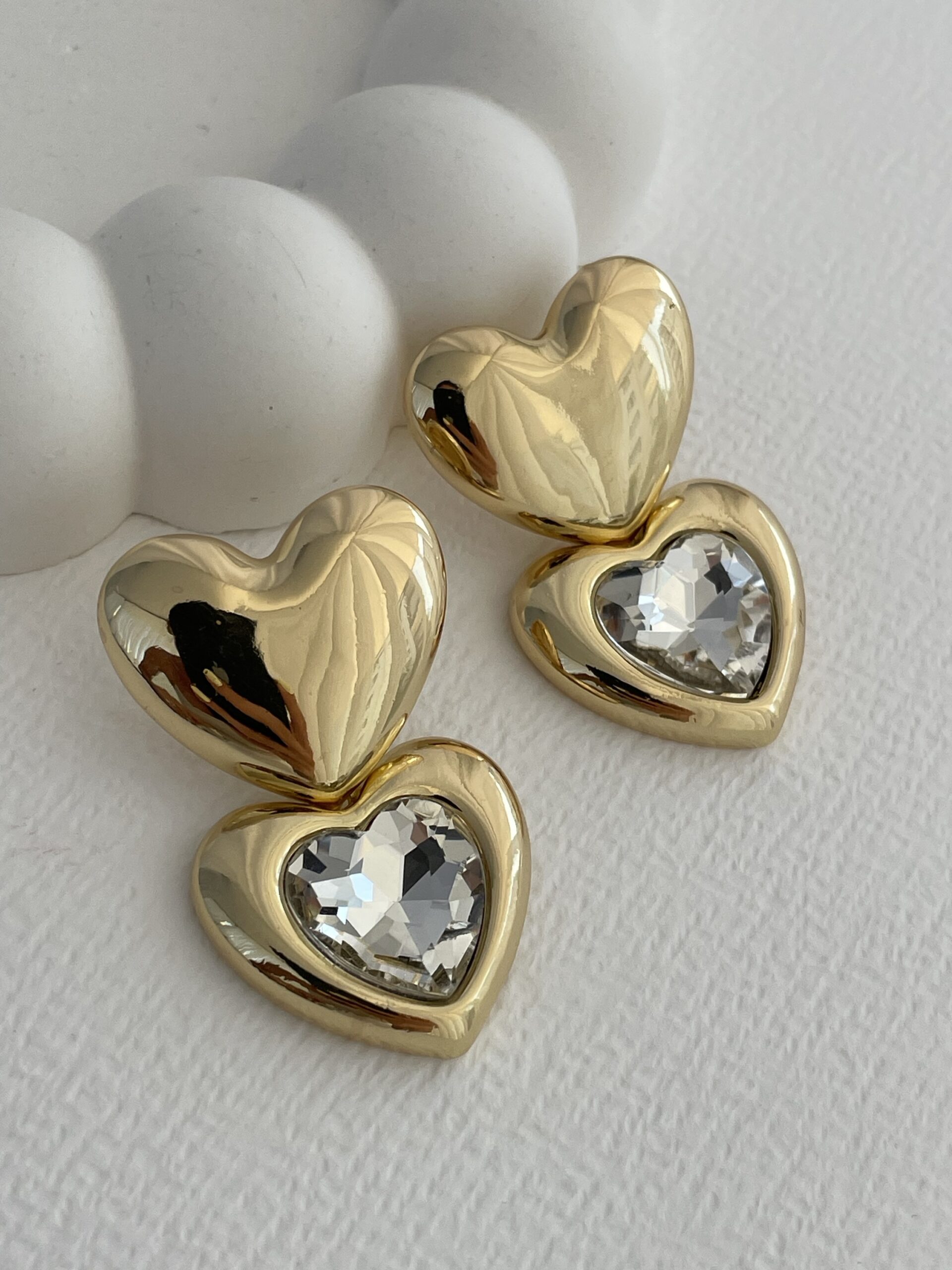 img_7744-2 Özel Seri Baget Taşlı İkili Kalp Tasarım Gold Küpe