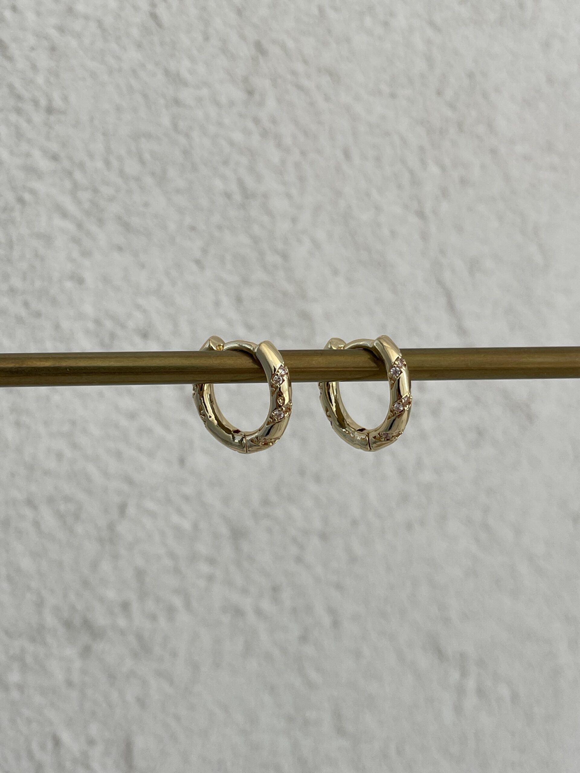 img_7860 Özel Seri Zirkon Taşlı Küçük Boy Gold Halka Küpe