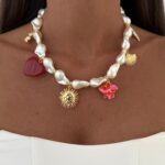 Özel Seri Charm Detay Barok İncili Gold Kolye