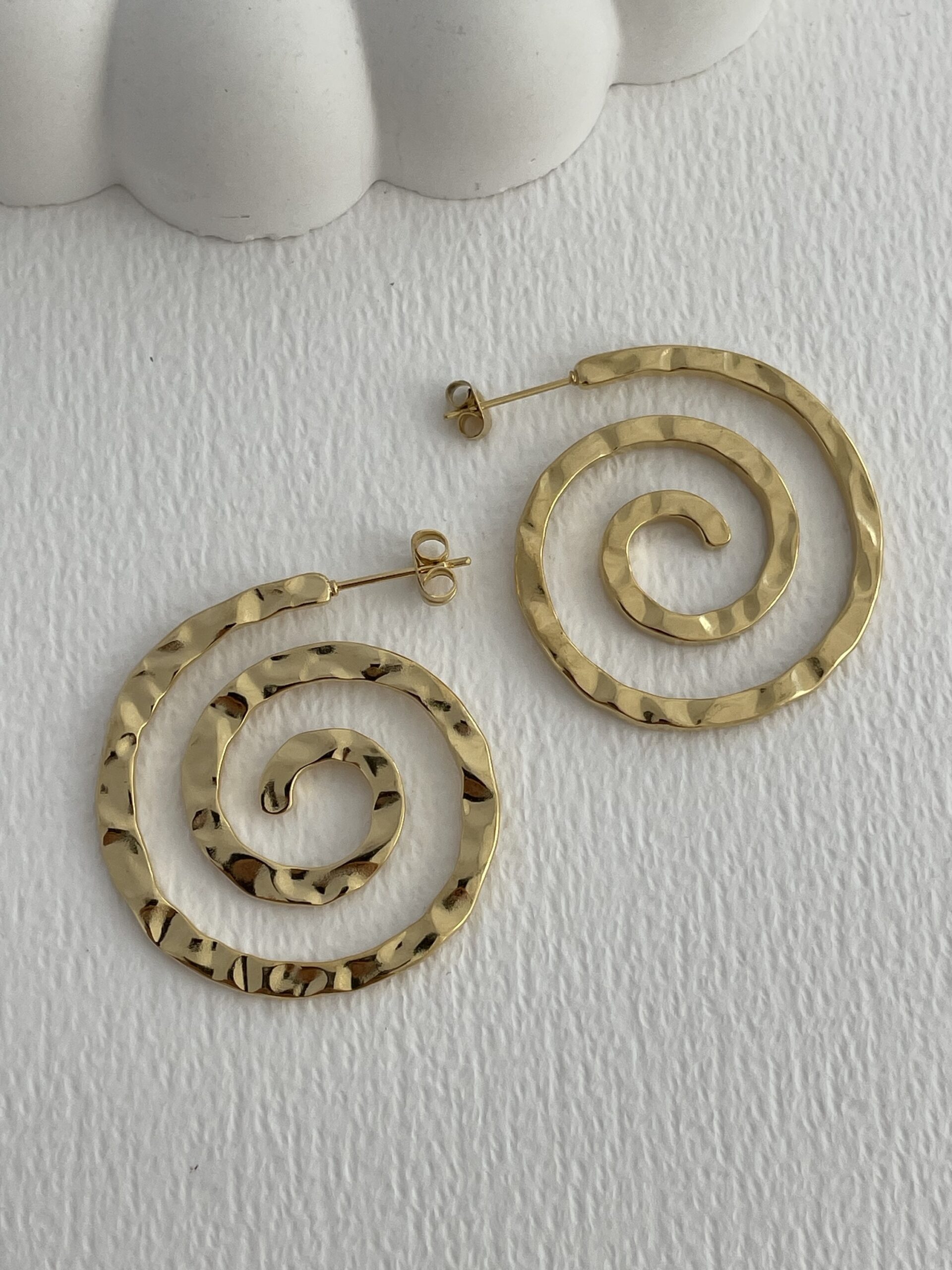 img_8786 Çelik Desenli Güneş Tasarım Gold Küpe