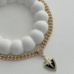 Özel Seri Zirkon Taşlı Siyah Mineli Gold Kutup Yıldızı Kolye