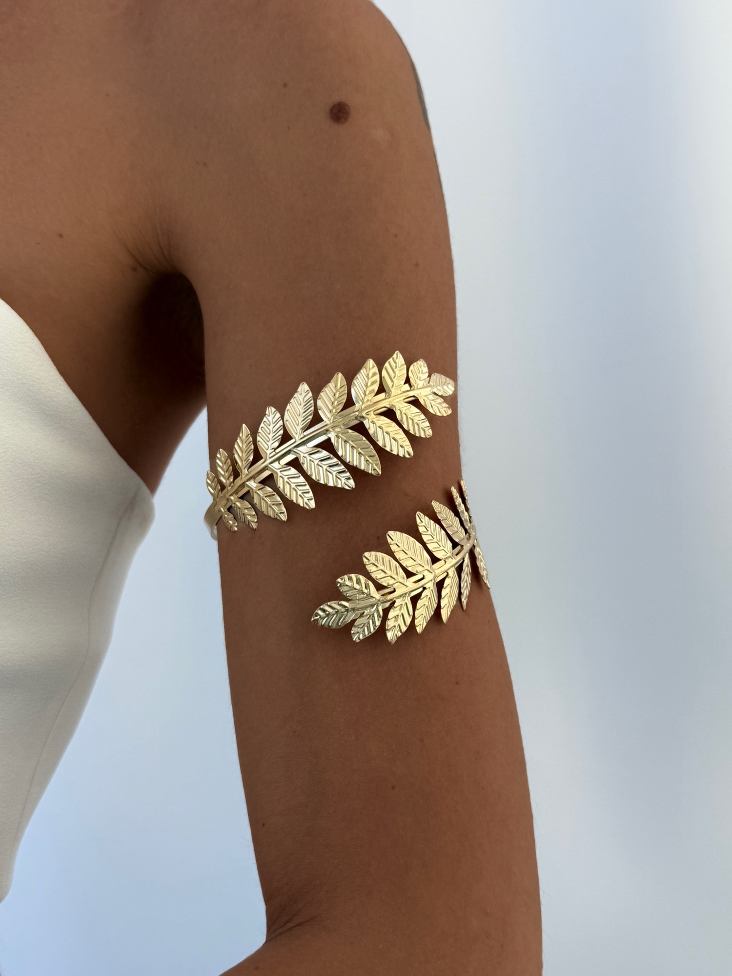 img_9315 Özel Seri Sarmal Yaprak Tasarım Gold Pazu Bilekliği