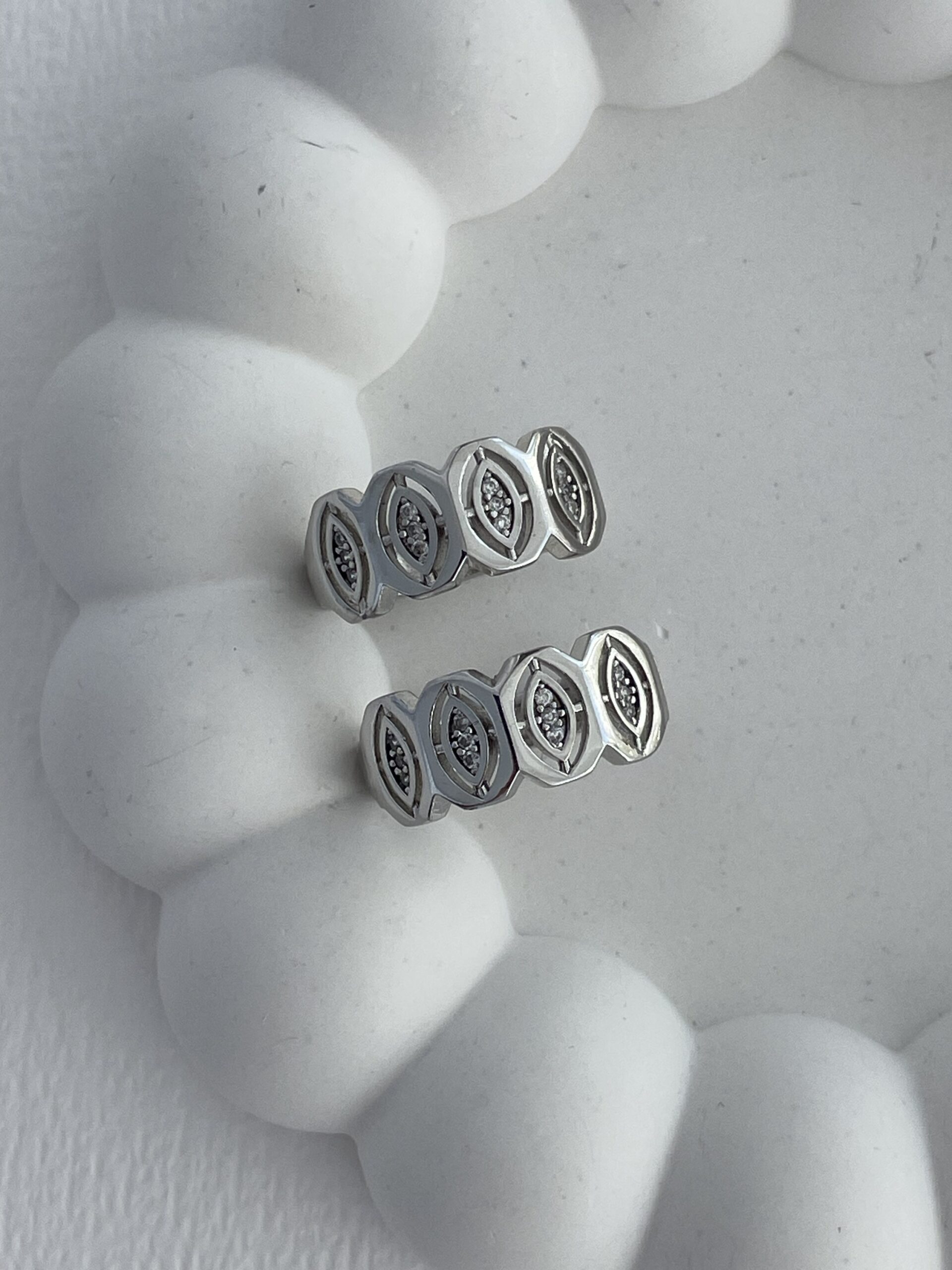 img_1875-3 Özel Seri Zirkon Taşlı Marka Model Gümüş Küpe