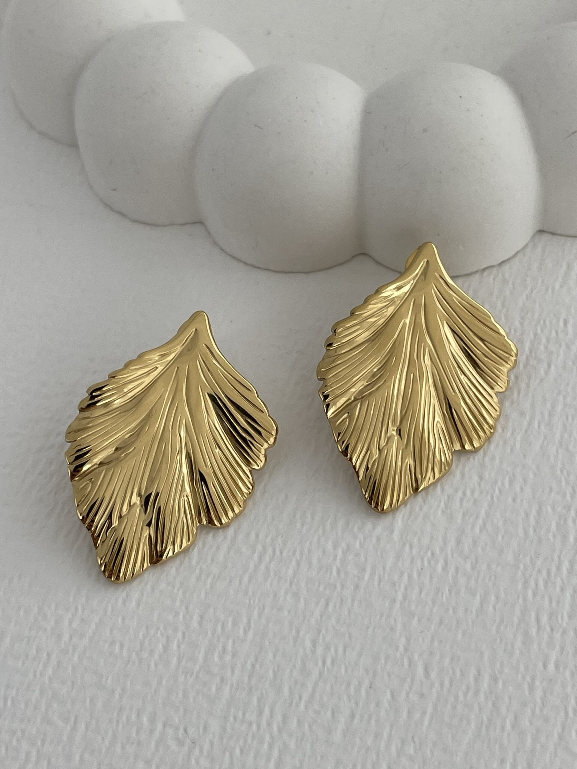 img_9742-3 Çelik Yaprak Tasarım Gold Küpe