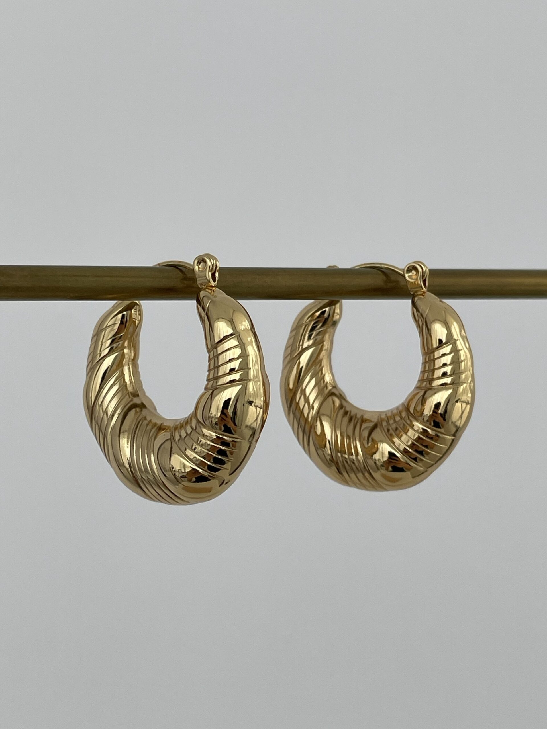 img_9800-2 Çelik Desenli Gold Halka Küpe