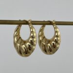 Özel Seri Burgu Oval Tasarım Gold Halka Küpe