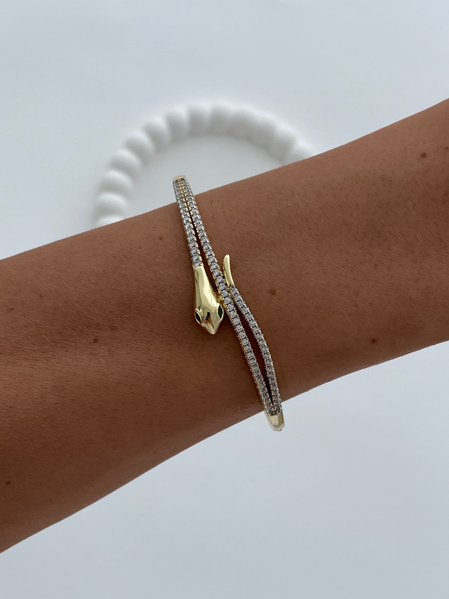 img_4062-2 Özel Seri Zirkon Taşlı Yılan Tasarım Gold Kelepçe Bileklik