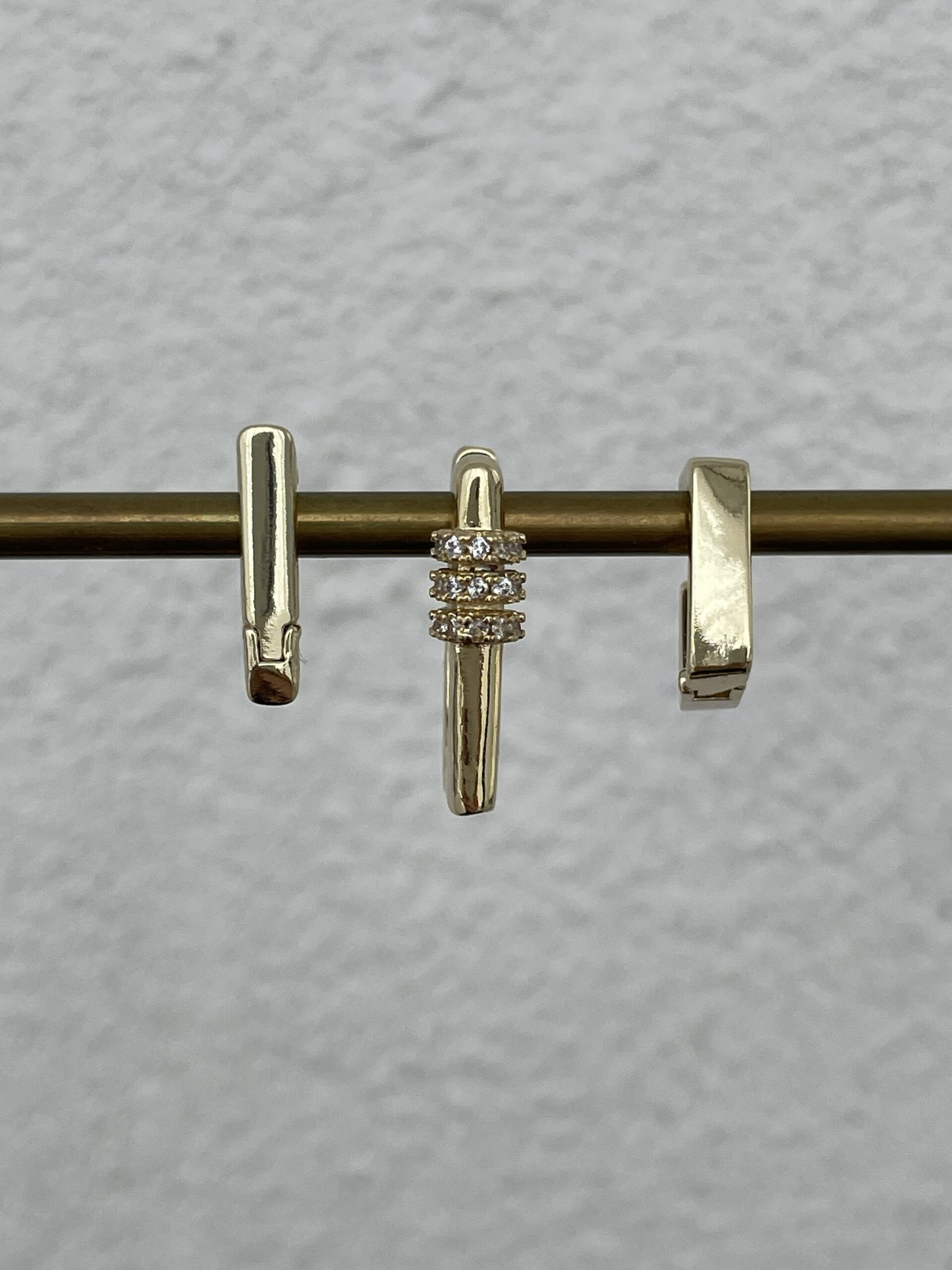 img_4506-2 Özel Seri Zirkon Taşlı Geometrik Üçlü Halka Gold Küpe Seti