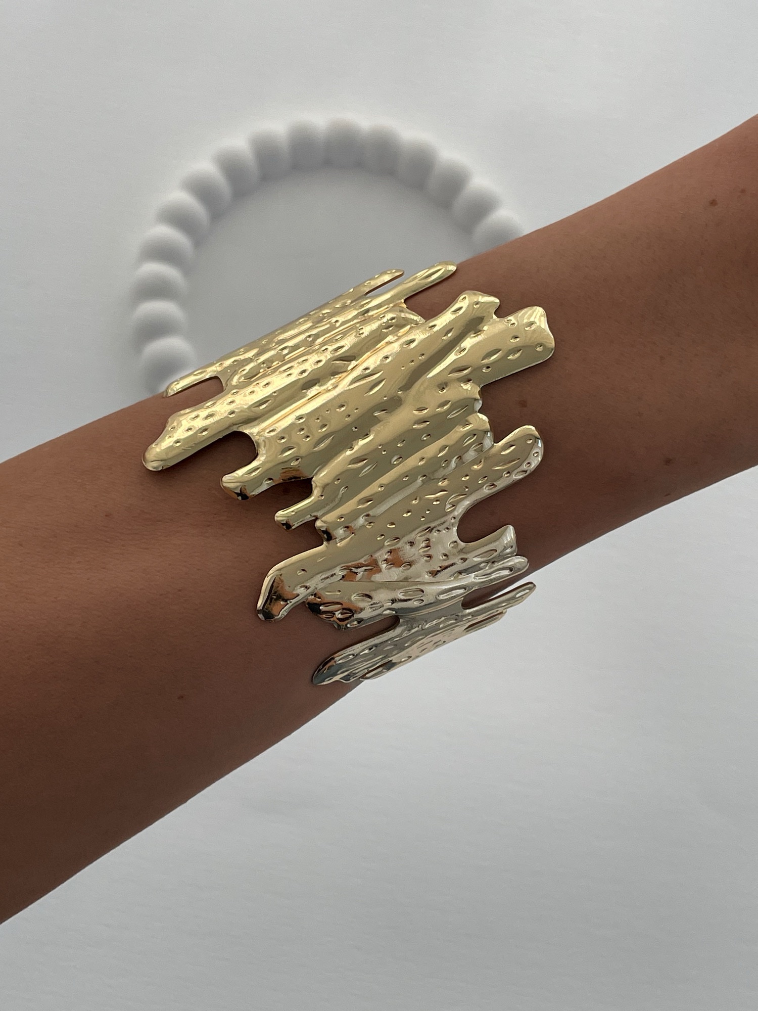 img_4638-2 Özel Seri Desenli Soyut Tasarım Ayarlanabilir Gold Bileklik