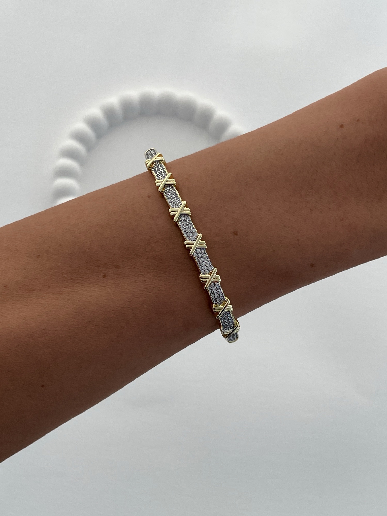 img_5696-4 Özel Seri Zirkon Taşlı X Tasarım Gold Kelepçe Bileklik