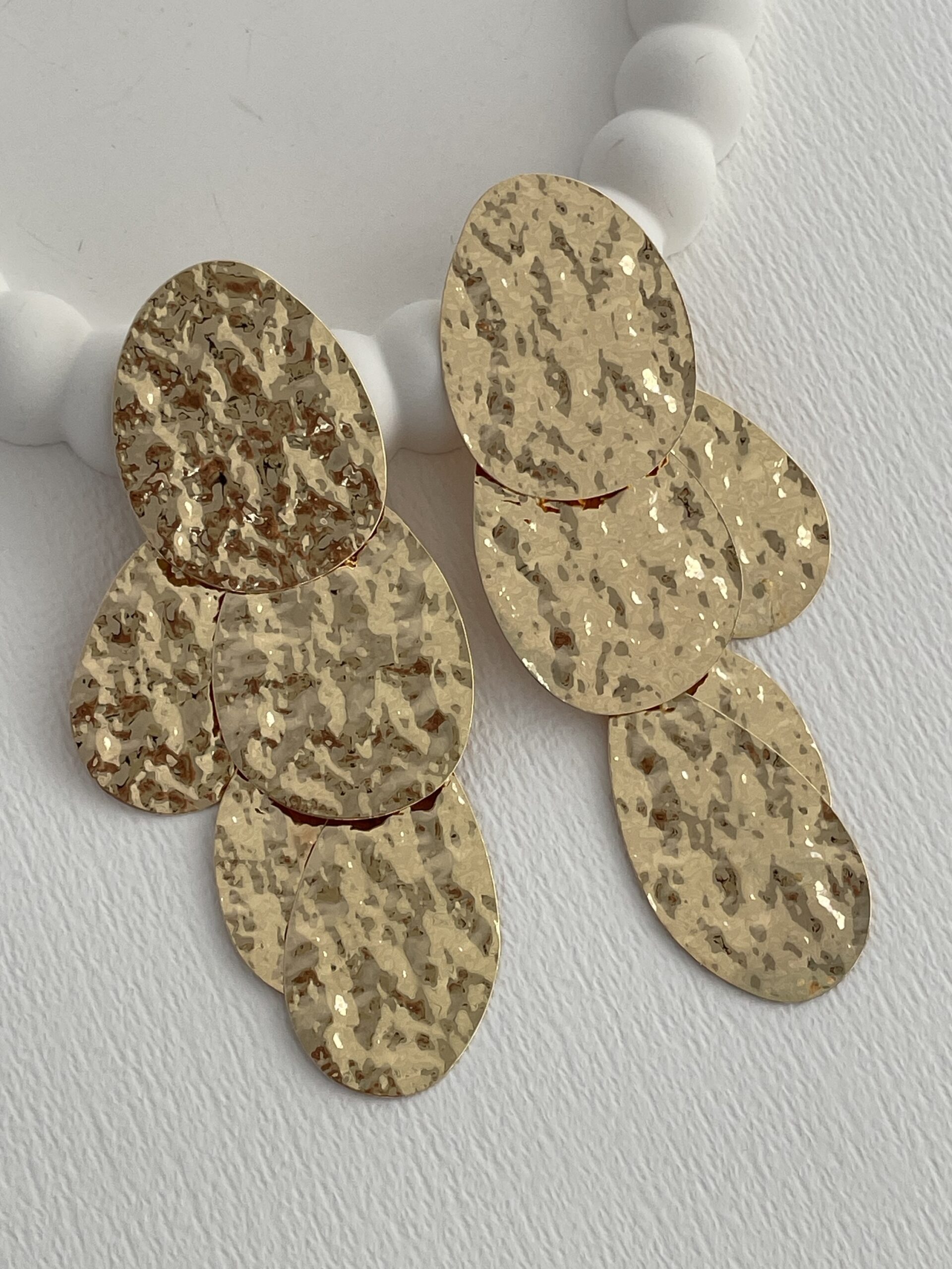 img_6699-4 Özel Seri Maksi Boy Desenli Çoklu Oval Tasarım Gold Küpe