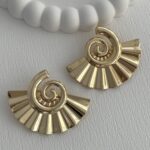 Özel Seri Spiral Detay Yelpaze Tasarım Gold Küpe