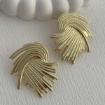 Özel Seri Desenli Geometrik Tasarım Gold Küpe