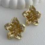 Özel Seri Çiçek Tasarım Gold Küpe