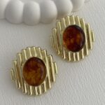 Özel Seri Kahverengi Kemik Tırtık Model Oval Gold Küpe