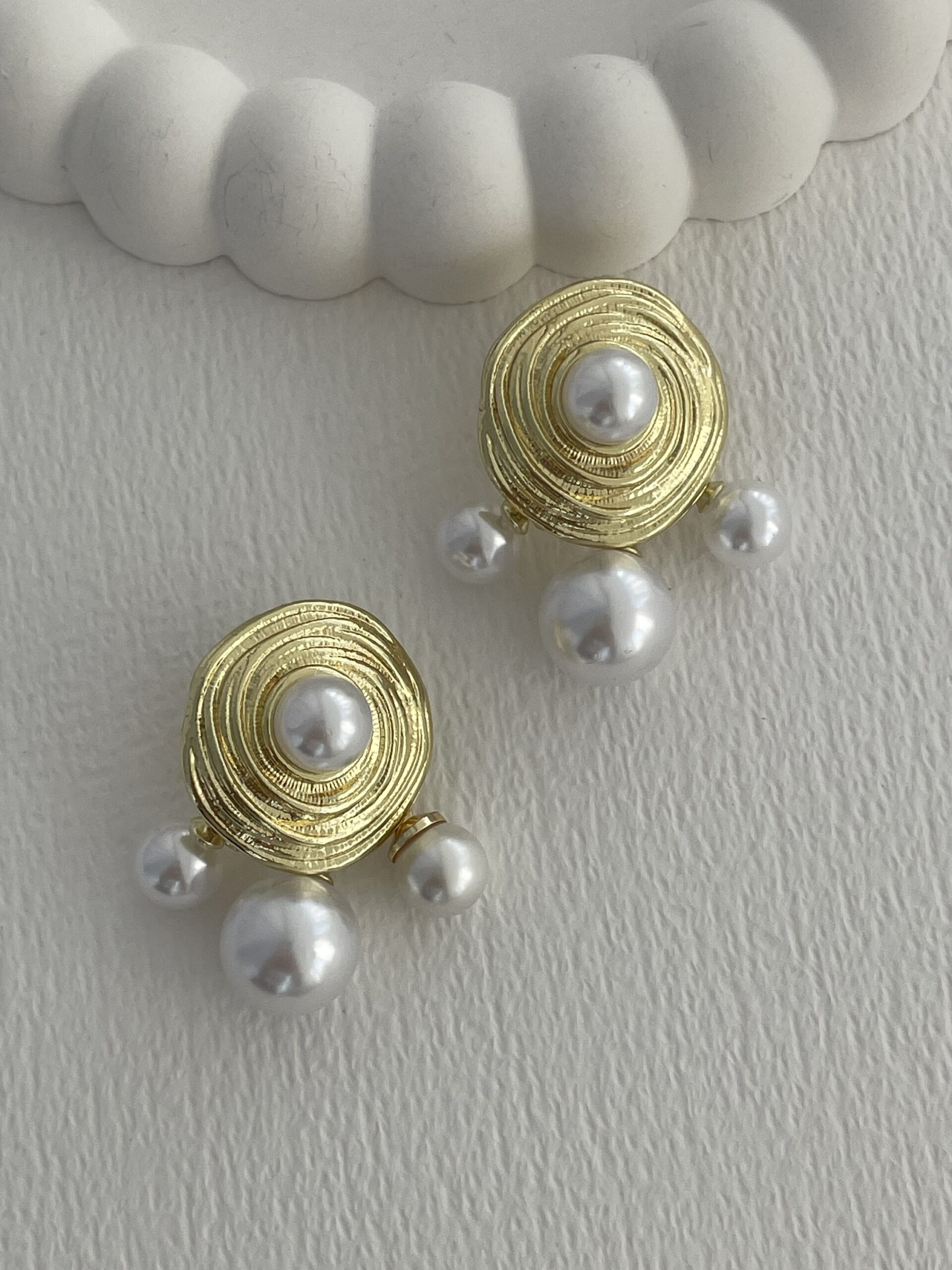 img_7093 Özel Seri İnci Detay Yuvarlak Tasarım Gold Küpe