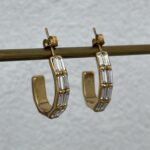 Çelik Baget Taşlı Oval Tasarım Gold Küpe