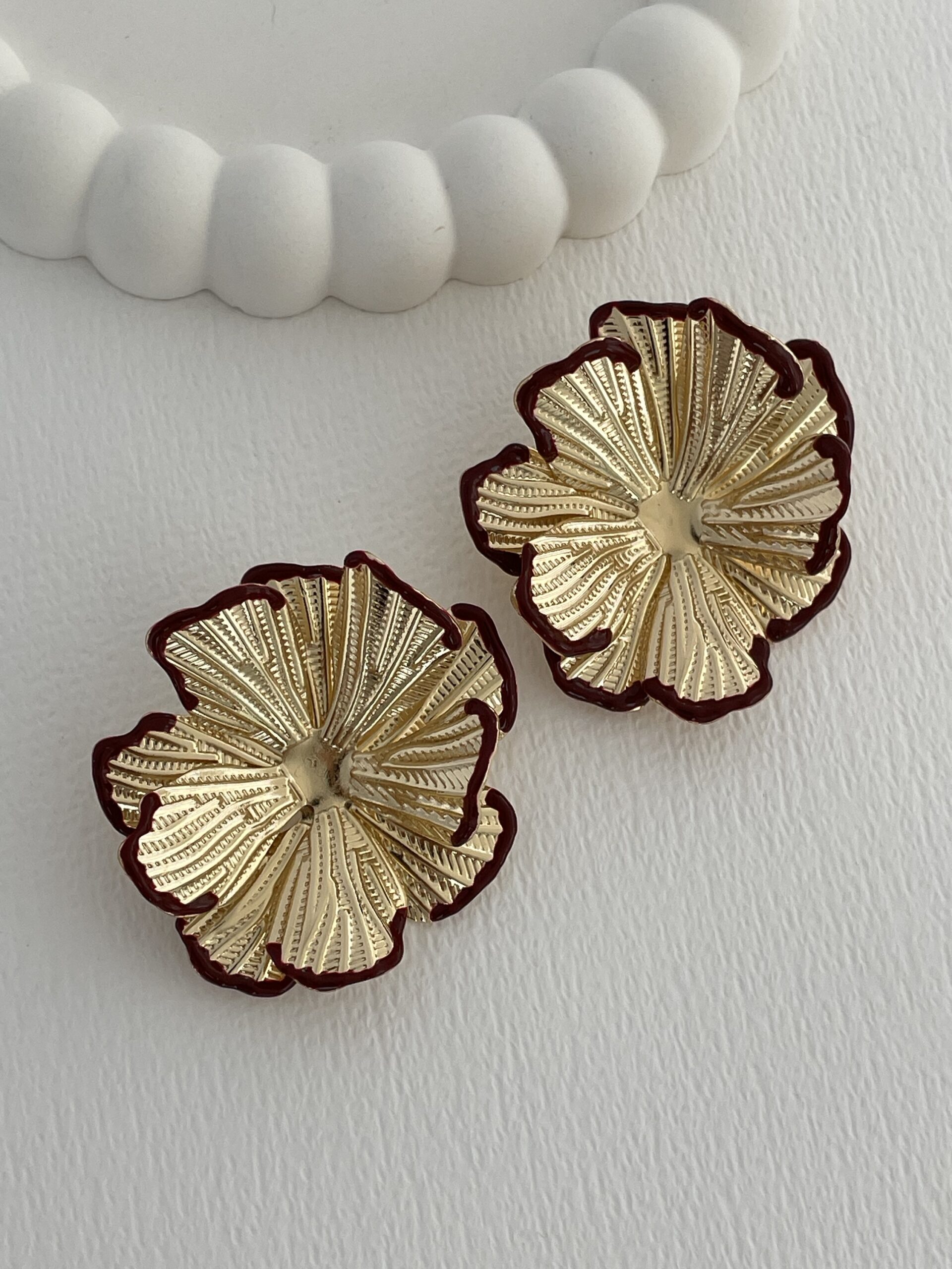 img_8030 Özel Seri Bordo Mineli Çiçek Tasarım Gold Küpe