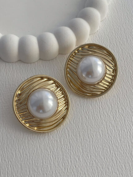 Özel Seri İnci Detay Desenli Yuvarlak Gold Küpe