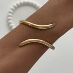 Özel Seri Kıvrım Tasarım Gold Kelepçe Bileklik