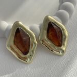 Özel Seri Kahverengi Kemik Detay Desenli Baklava Gold Küpe