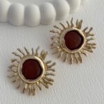 Özel Seri Kahverengi Kemik Detay Güneş Tasarım Gold Küpe