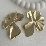 Özel Seri Yaprak Tasarım Maksi Boy Gold Küpe