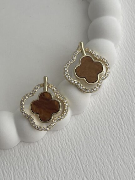 Özel Seri Kahverengi Mineli Marka Model Gold Küpe