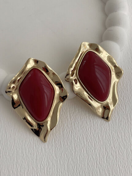 Özel Seri Baklava Dilimi Bordo Mineli Gold Küpe