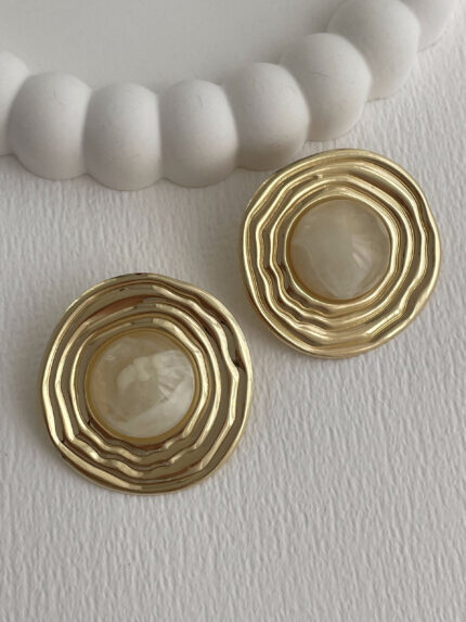 Özel Seri Halka Desen Krem Kemik Detay Gold Küpe